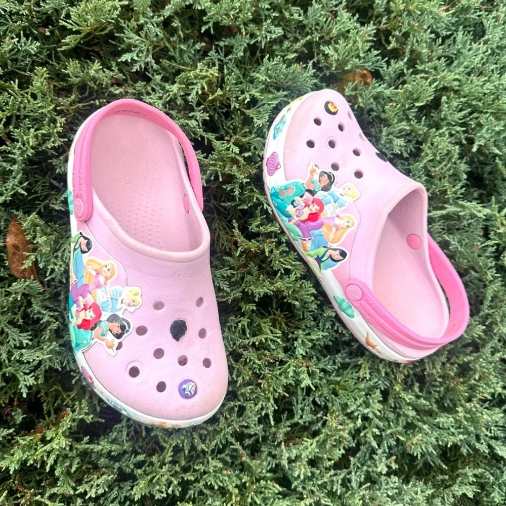 CROCS preowned fair